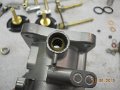 06 Throttle shaft seals and installation 02